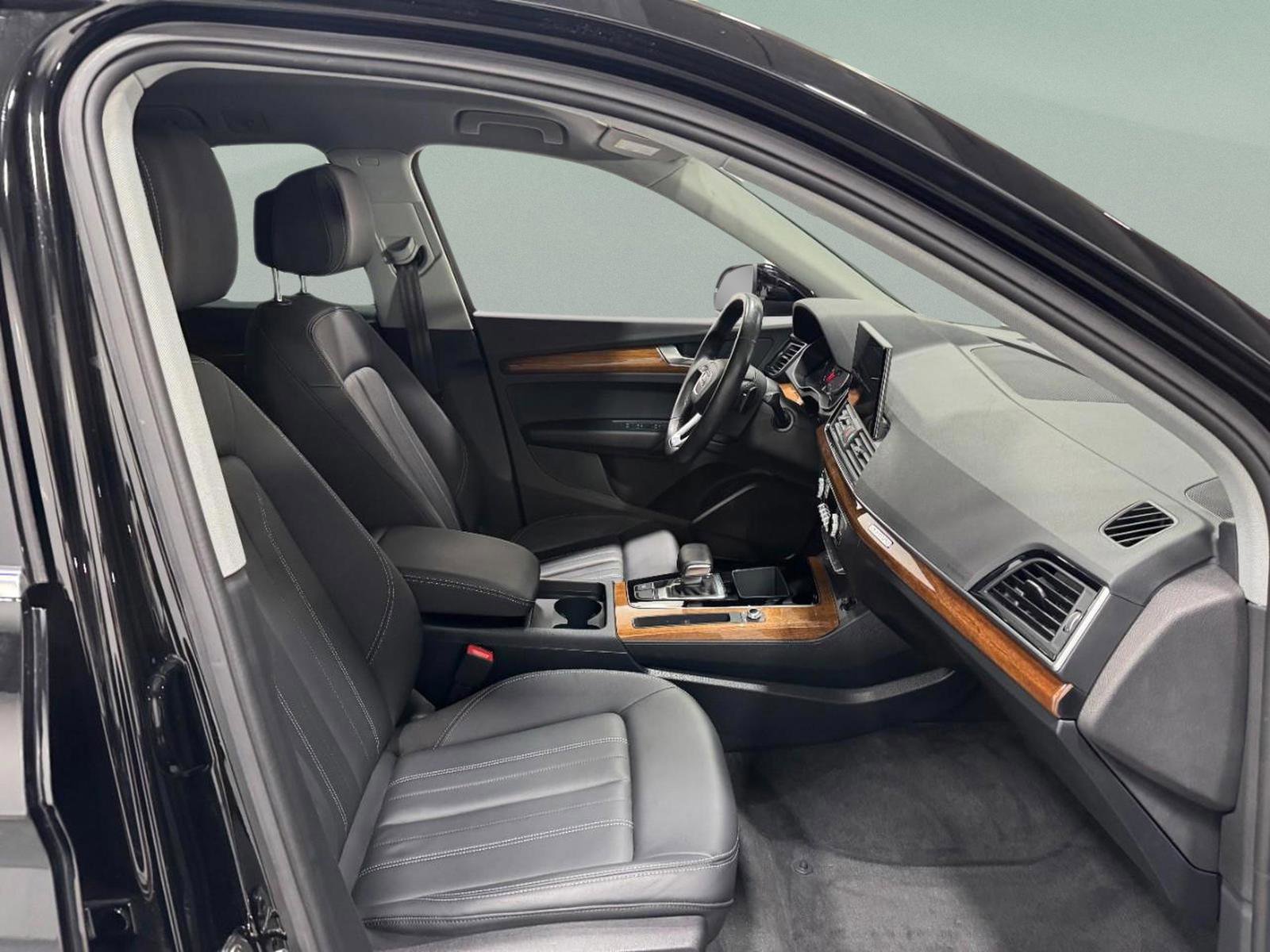 Used 2023 Audi Q5 2.0T Premium image 17