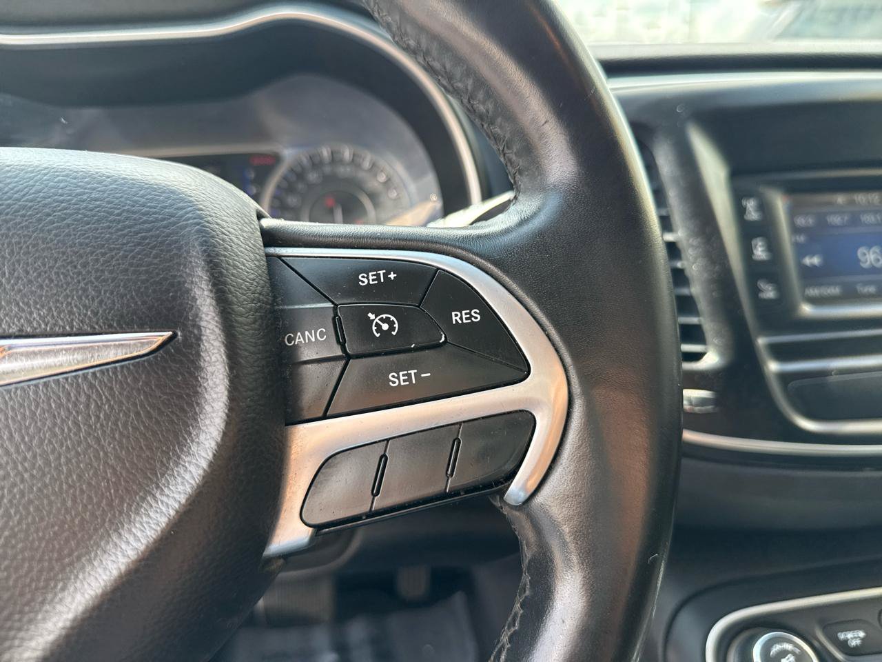 Used 2015 Chrysler 200 Limited w/ Convenience Group FWD image 17