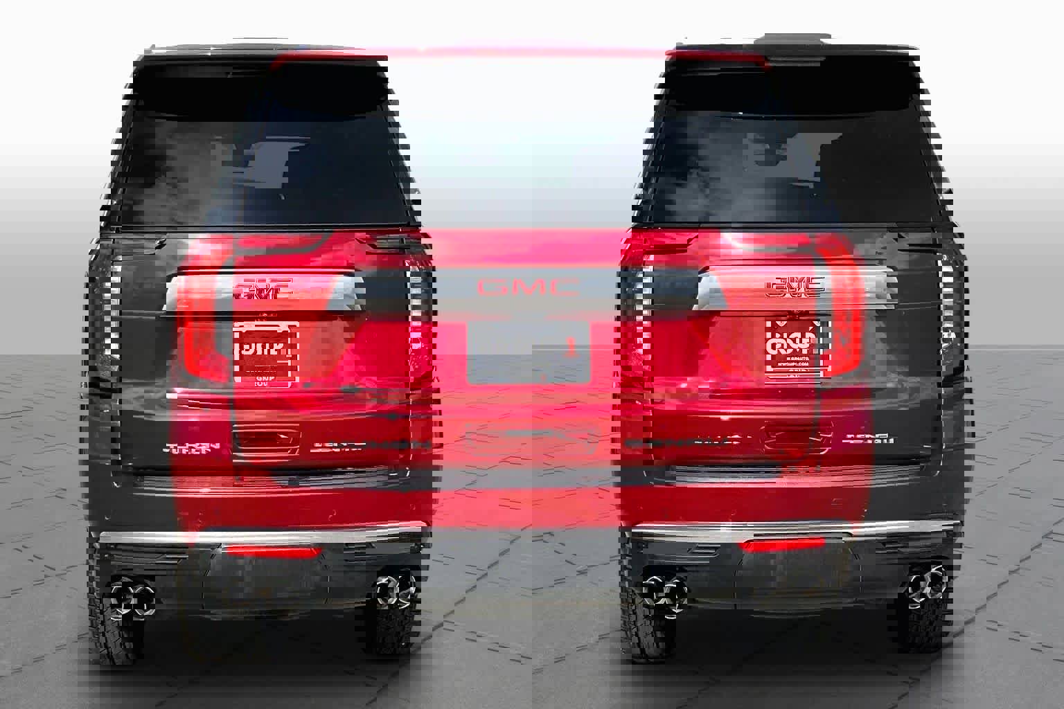 Used 2022 GMC Yukon Denali w/ Denali Premium Package image 5