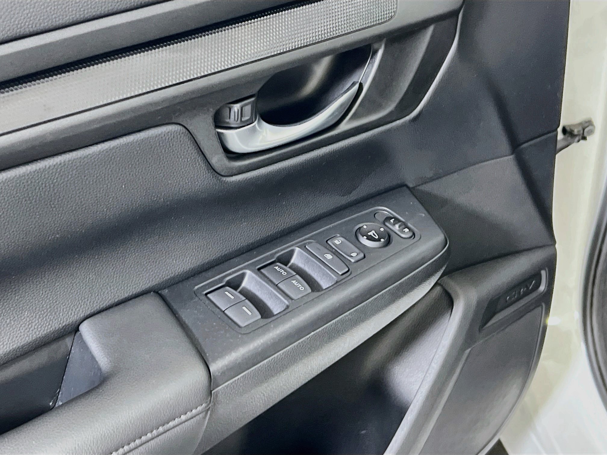 Used 2023 Honda CR-V EX image 17