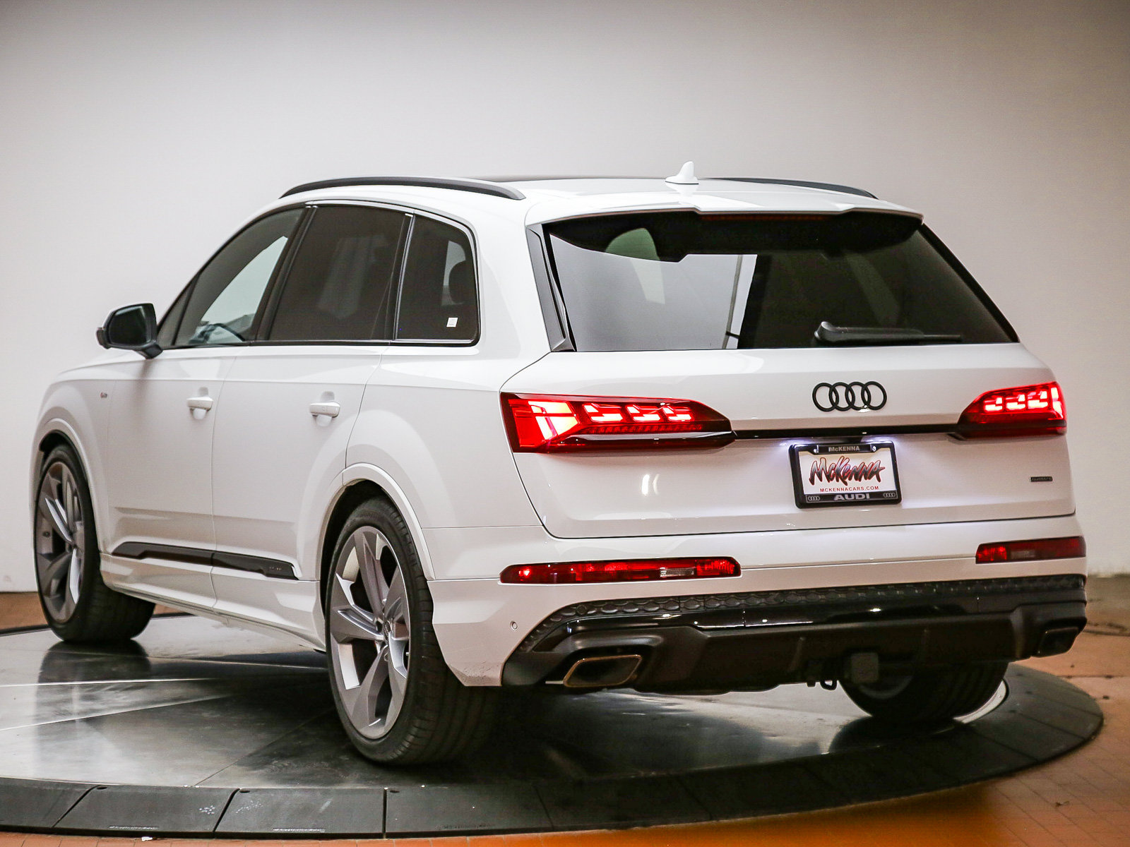 New 2026 Audi Q7 3.0T Prestige AWD/4WD image 2