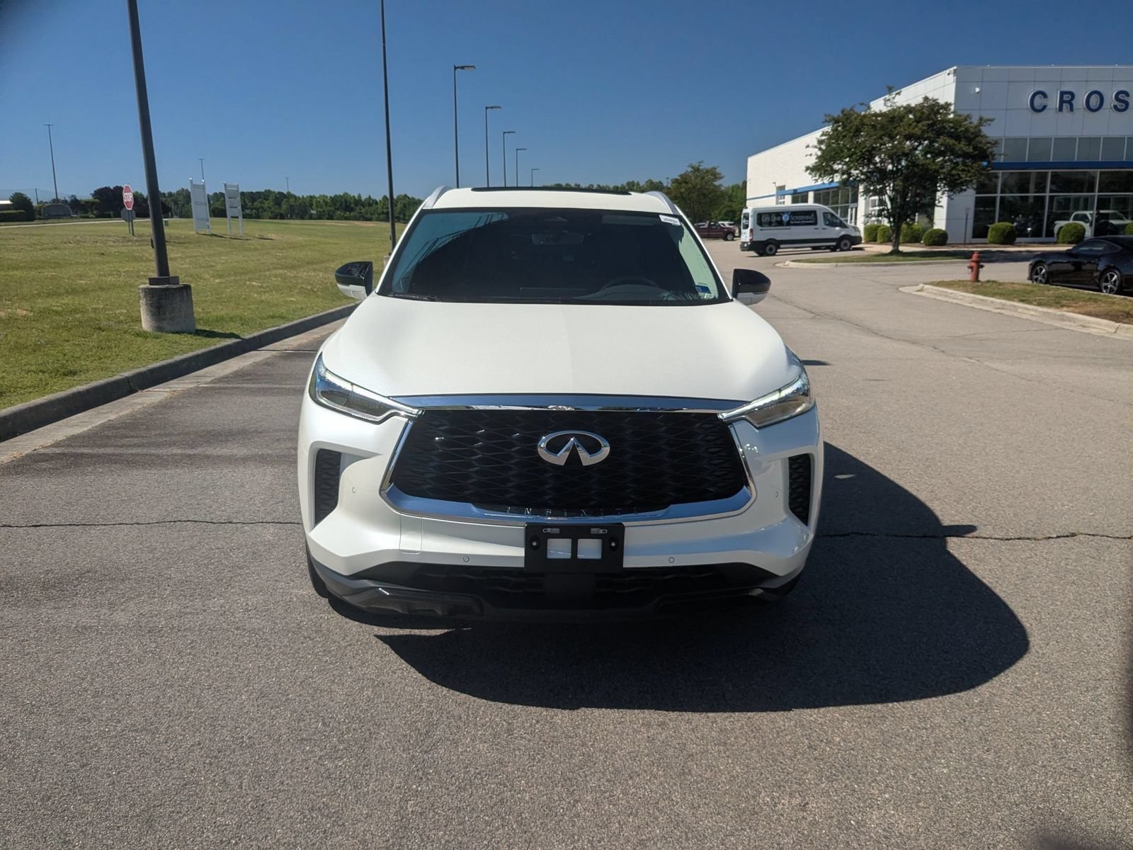 Used 2025 INFINITI QX60 Luxe AWD/4WD image 8