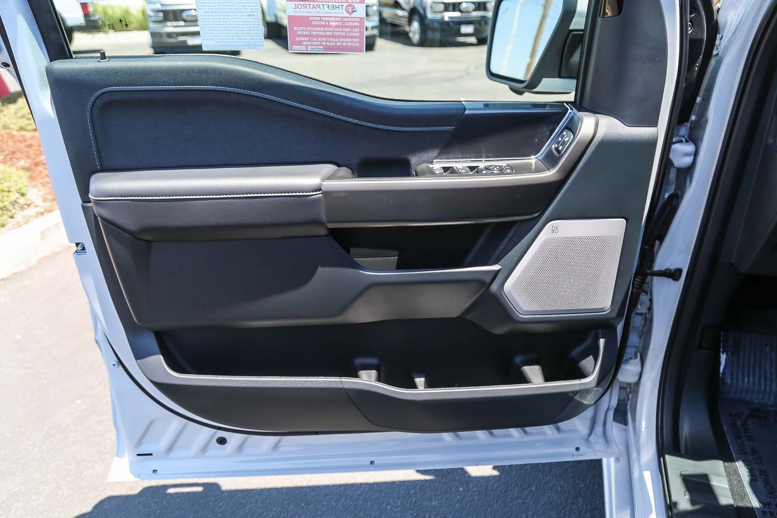 New 2025 Ford F150 Lariat w/ Equipment Group 502A High image 26