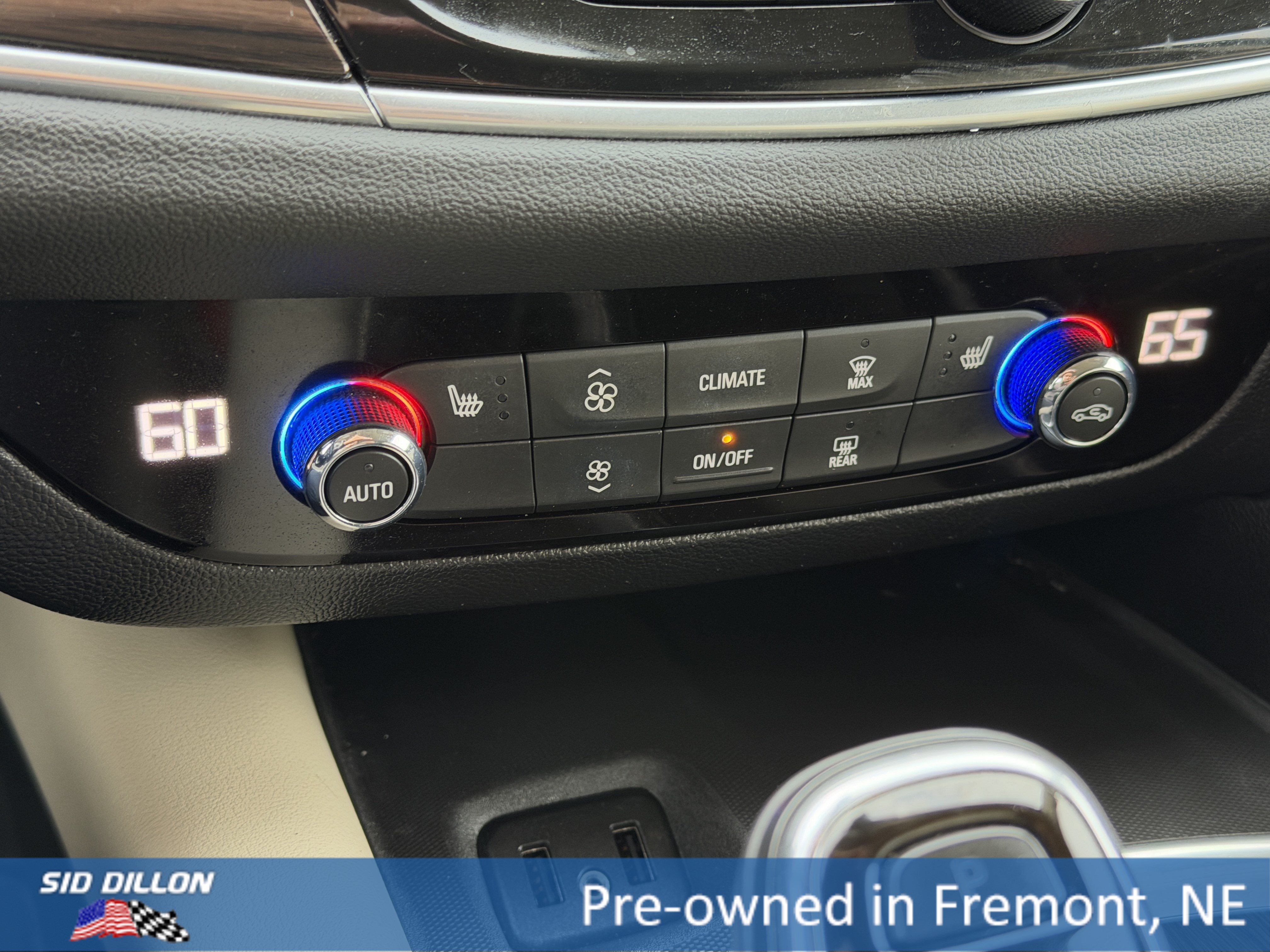 Certified 2019 Buick Enclave Essence AWD/4WD image 11