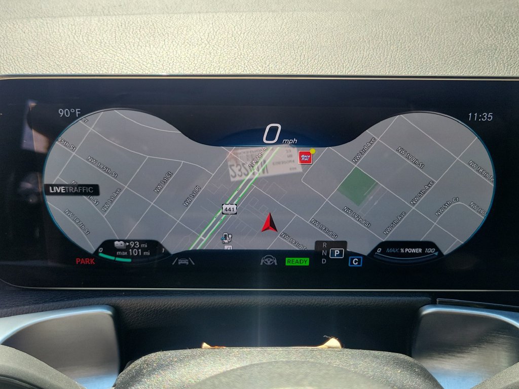Used 2023 Mercedes-Benz EQB 300 4MATIC image 32
