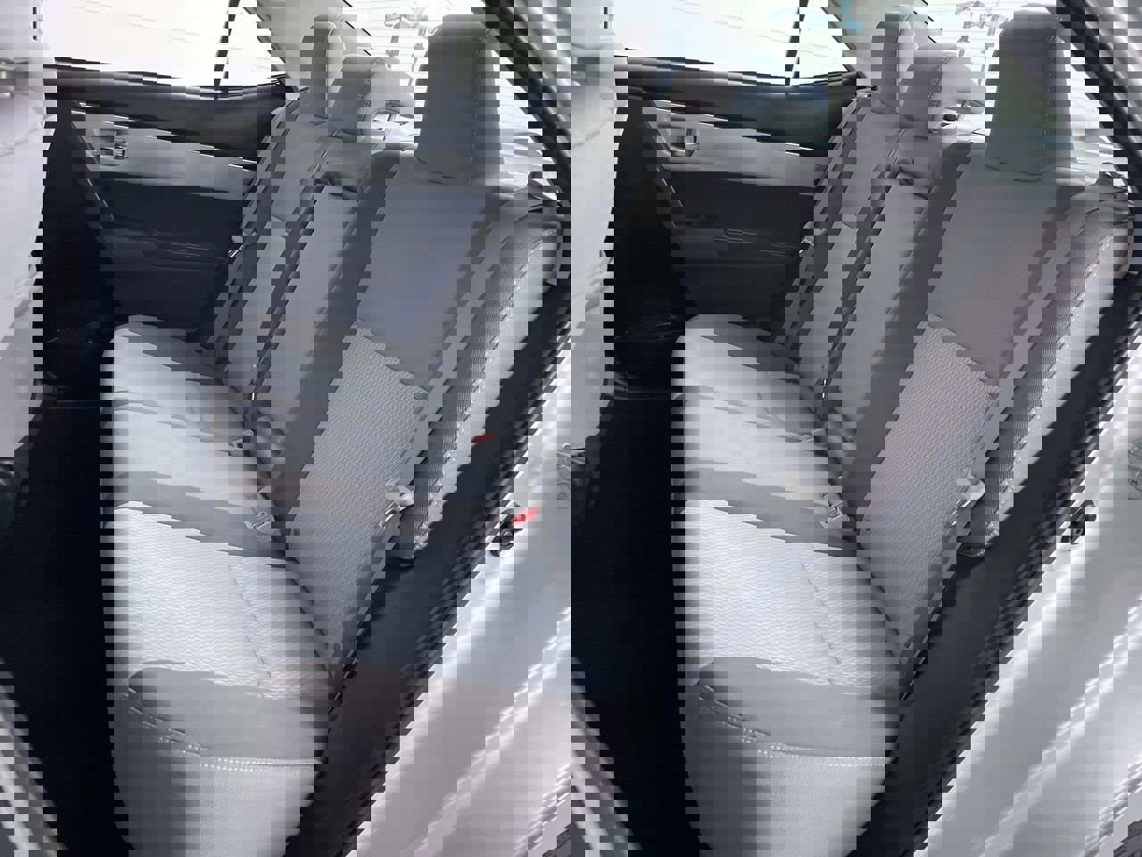 Used 2017 Toyota Corolla LE image 19