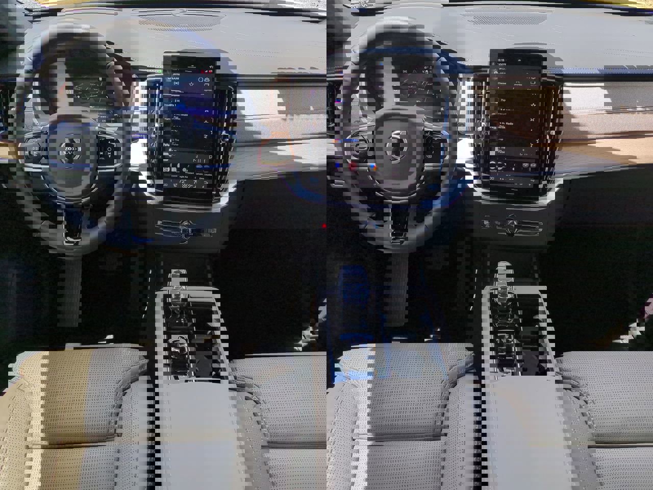 New 2025 Volvo XC90 B6 Ultra w/ Lounge Package image 13