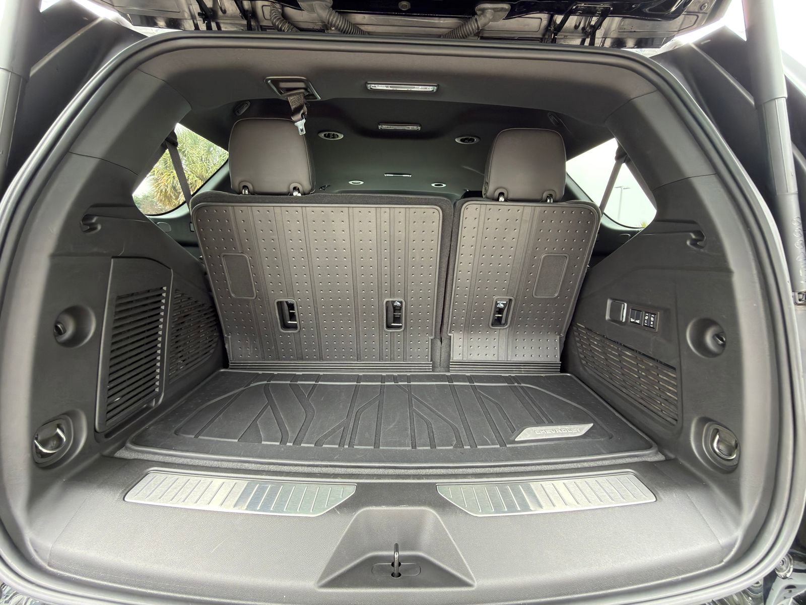 Used 2024 Chevrolet Tahoe Premier image 18