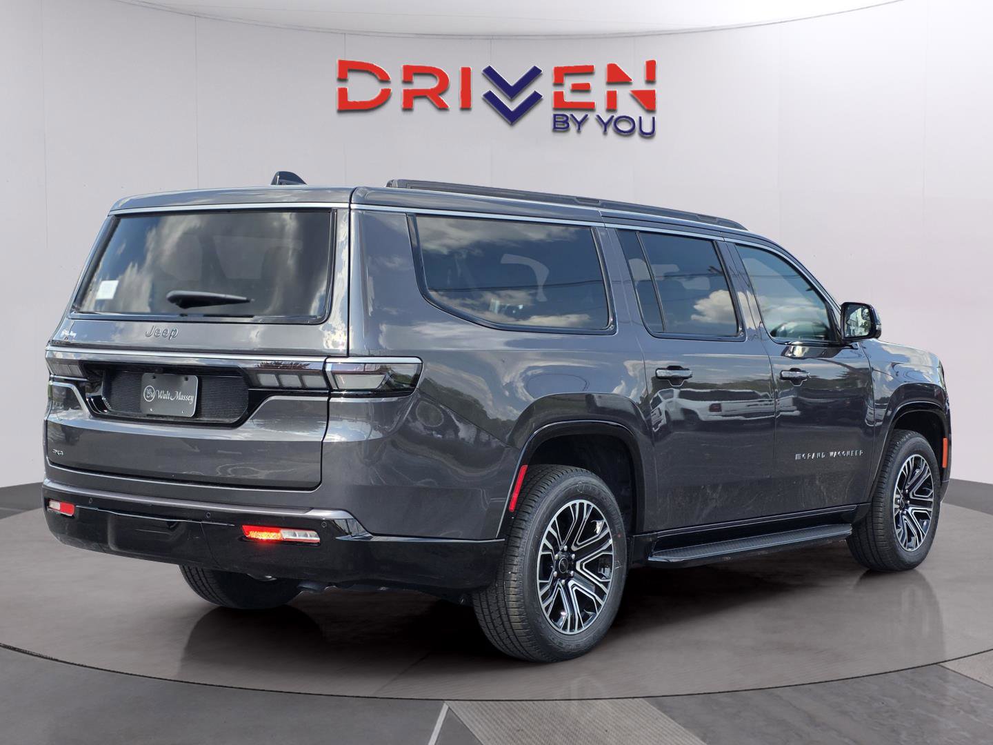 New 2026 Jeep Grand Wagoneer L 4WD w/ Premium Group I image 5