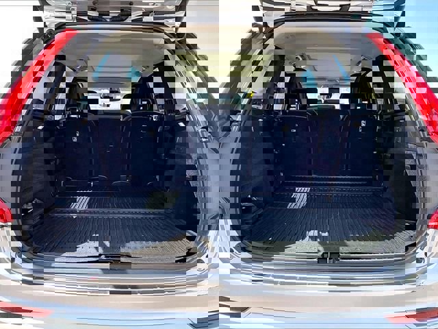 Used 2022 Volvo XC90 T6 Momentum w/ Climate Package AWD/4WD image 30