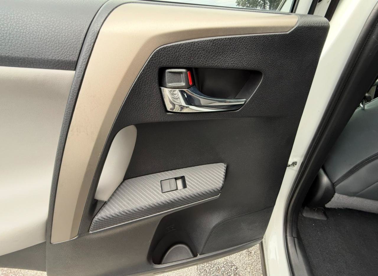 Used 2015 Toyota RAV4 Limited w/ Technology Package FWD image 13
