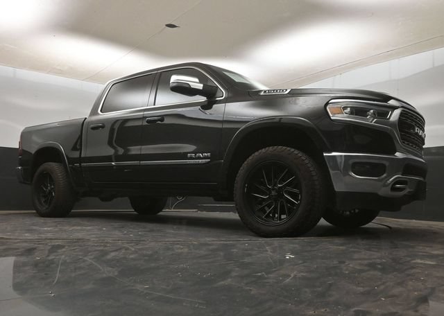 Used 2024 RAM 1500 Limited AWD/4WD image 10