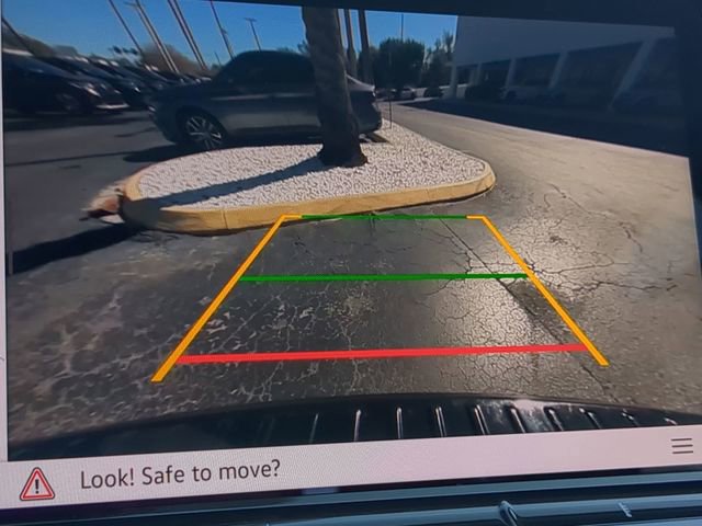 Certified 2024 Volkswagen Atlas SE image 24