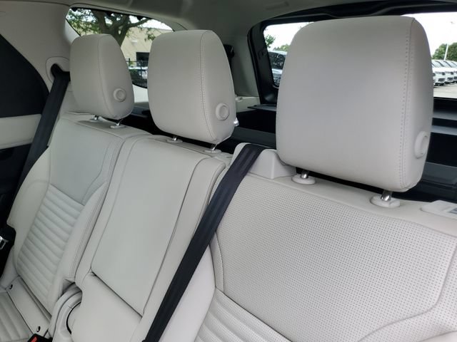 Certified 2025 Land Rover Discovery S AWD/4WD image 11