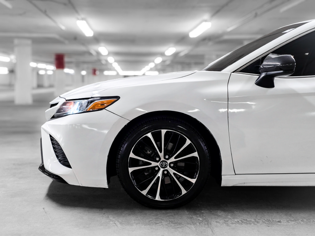 Used 2020 Toyota Camry SE FWD image 15