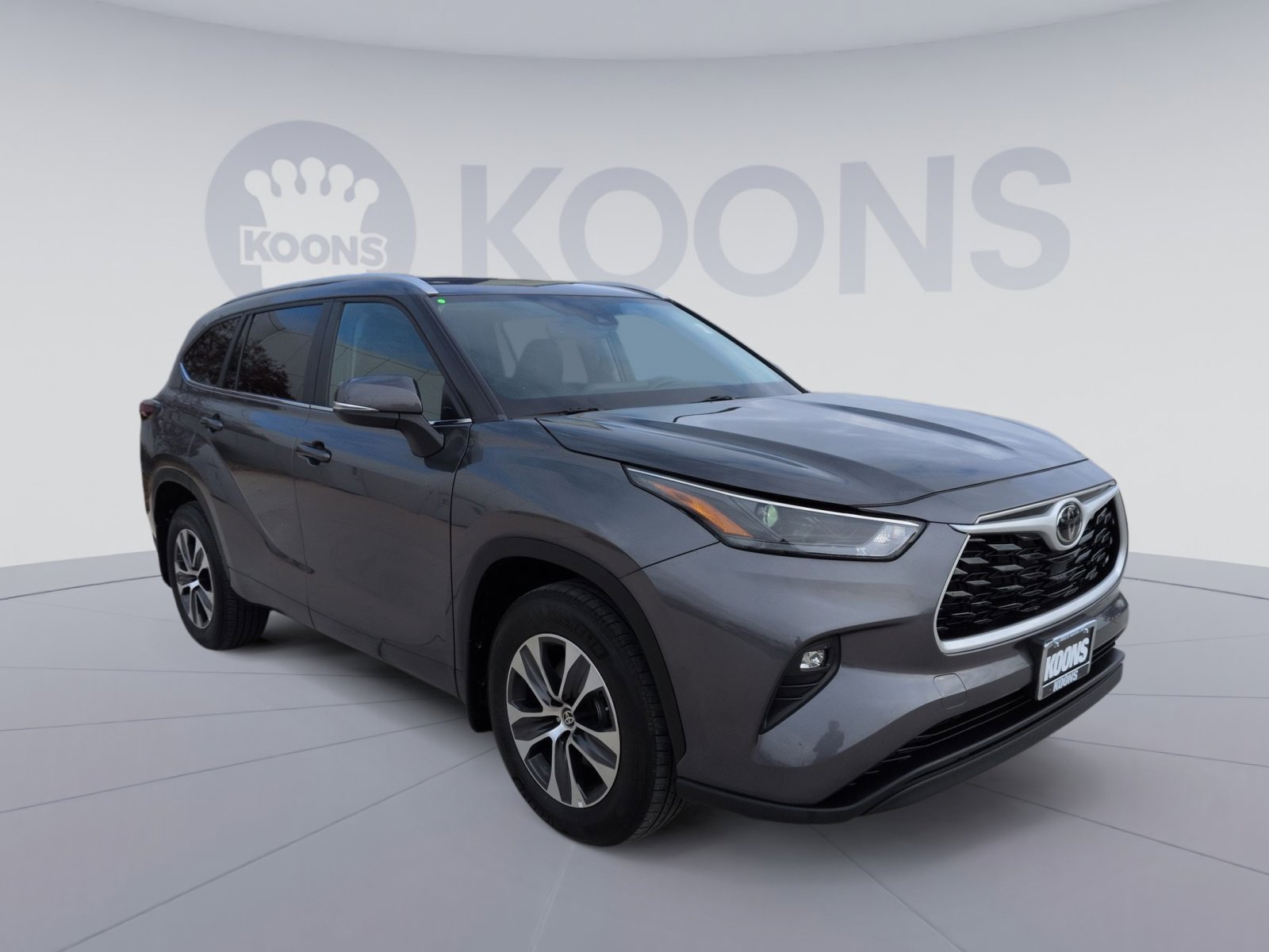 Used 2024 Toyota Highlander LE image 10