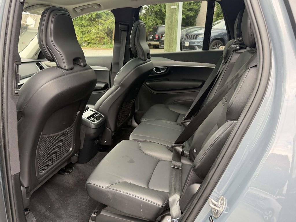 Used 2023 Volvo XC90 B5 Core w/ Climate Package AWD/4WD image 15