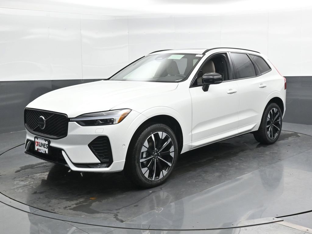 New 2026 Volvo XC60 B5 Plus w/ Climate Package image 5