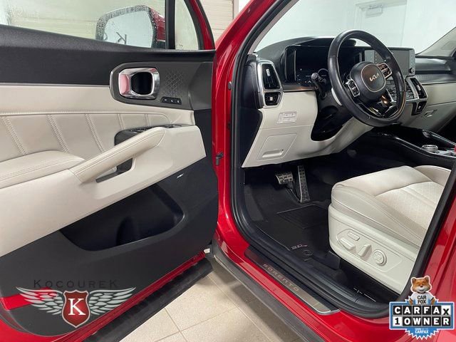 Used 2023 Kia Sorento SX Prestige image 11