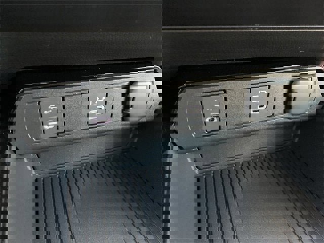 New 2026 Toyota Prius LE image 27