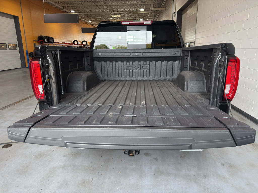 Used 2025 GMC Sierra 1500 AT4 w/ AT4 Premium Package AWD/4WD image 24