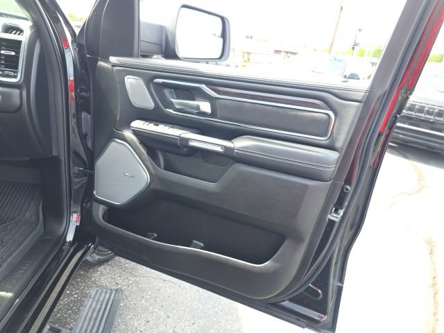 Used 2025 RAM 1500 Laramie w/ Night Edition AWD/4WD image 33