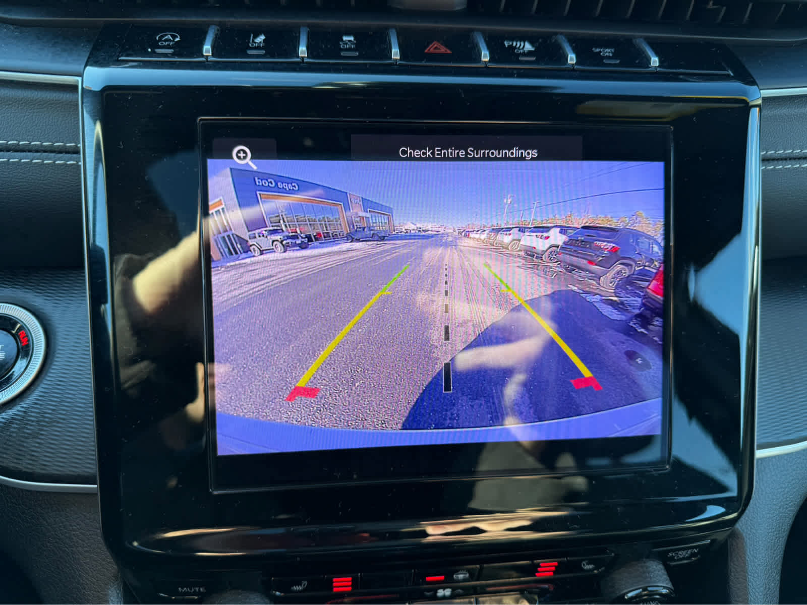 Used 2025 Jeep Grand Cherokee Altitude image 18