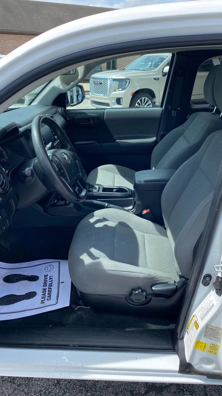 Used 2021 Toyota Tacoma SR image 5