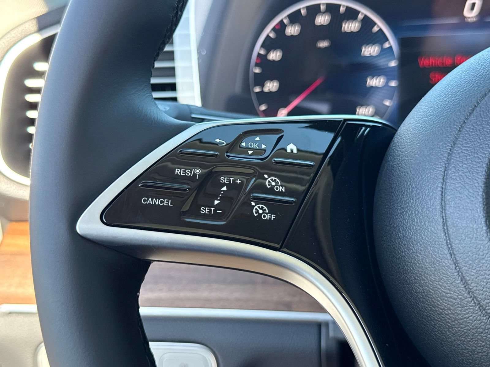 New 2026 Mercedes-Benz GLE 450e 4MATIC image 23