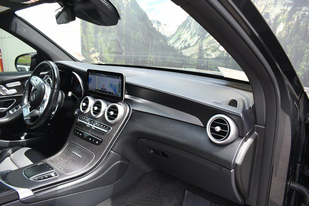 Used 2020 Mercedes-Benz GLC 63 AMG 4MATIC image 25