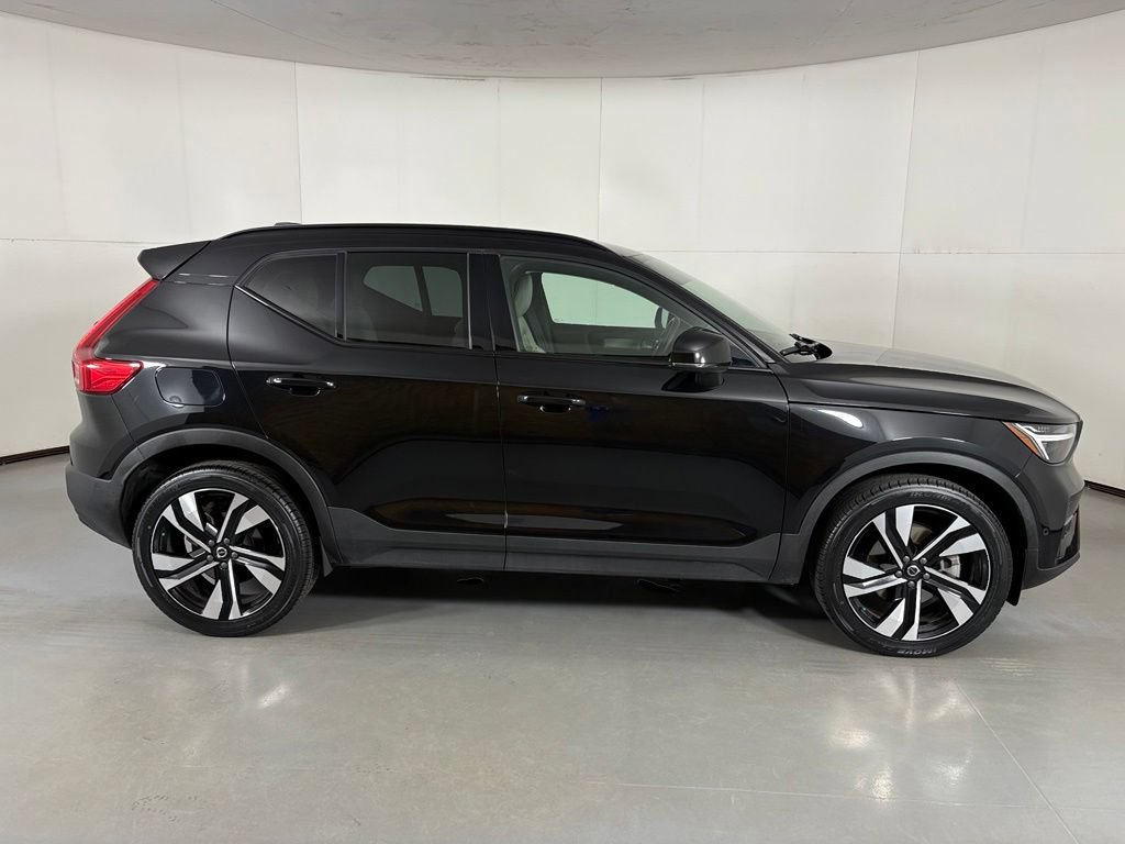 Used 2024 Volvo XC40 B5 Plus w/ Climate Package AWD/4WD image 54