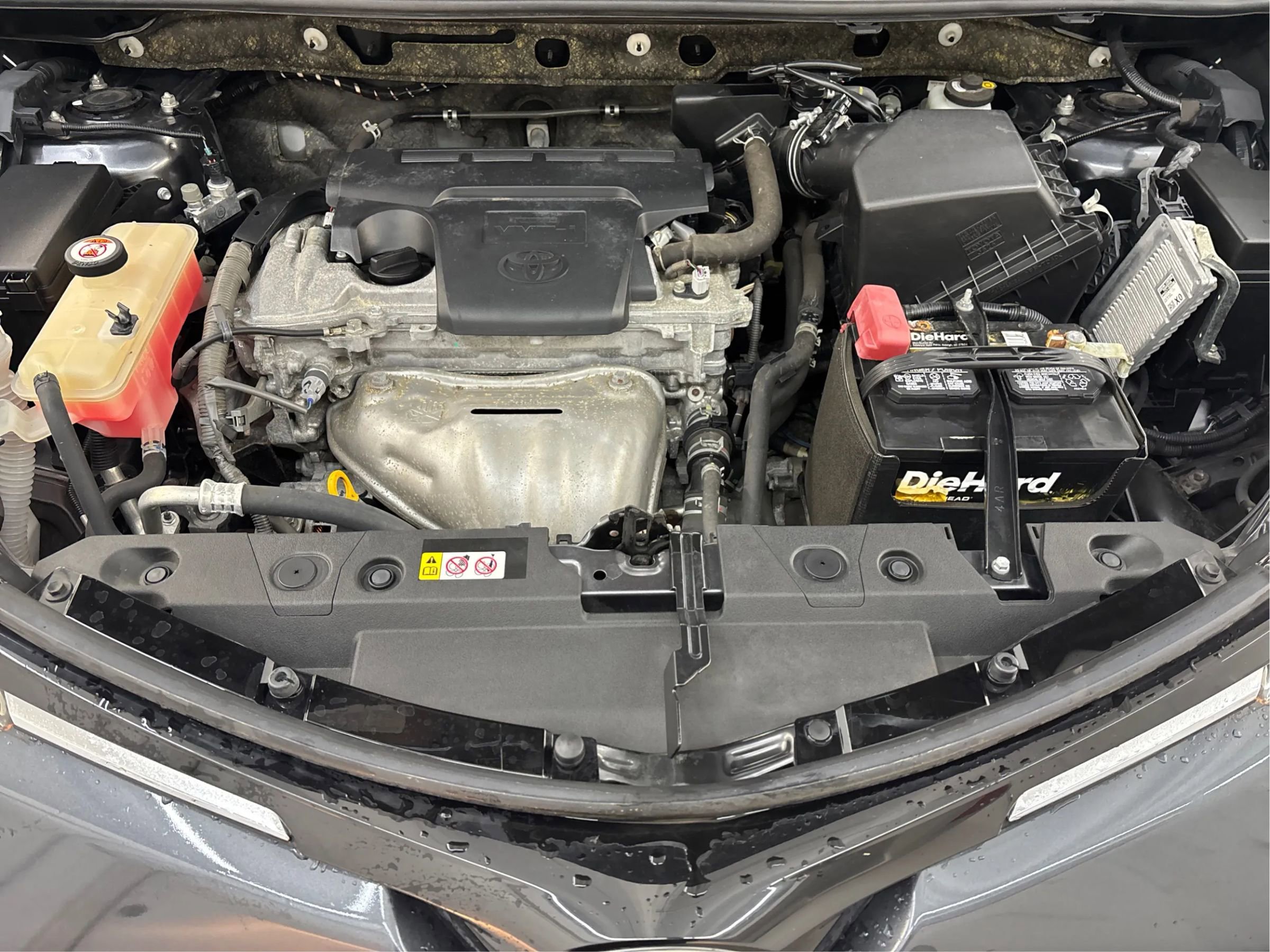 Used 2018 Toyota RAV4 LE image 29