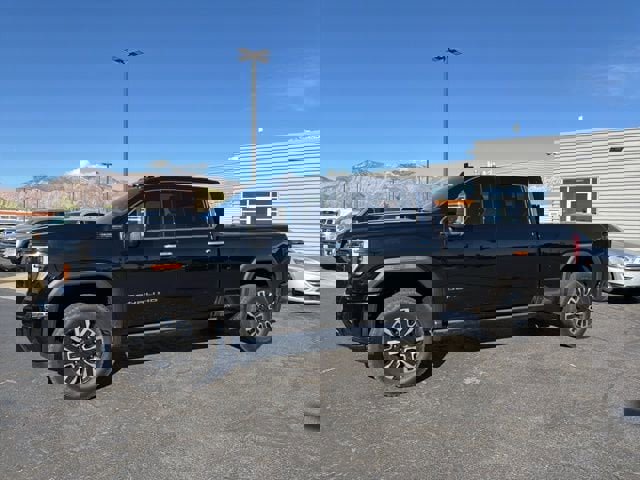 Used 2024 GMC Sierra 2500 Denali Ultimate w/ Max Trailering Package image 16