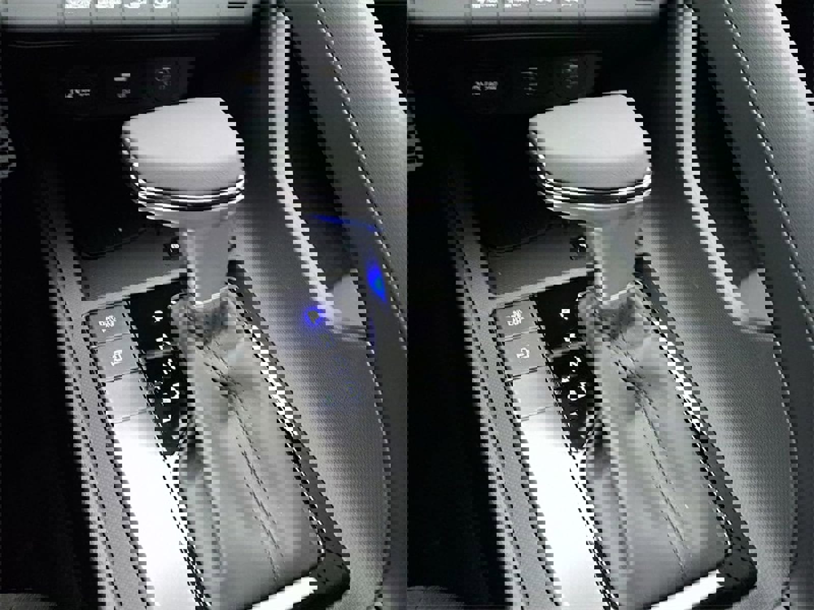 Used 2025 Hyundai Elantra Sport image 11