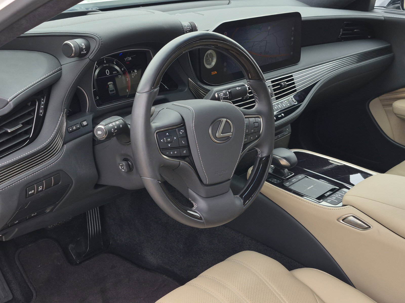 Used 2022 Lexus LS 500 w/ Interior Upgrade Package RWD image 12