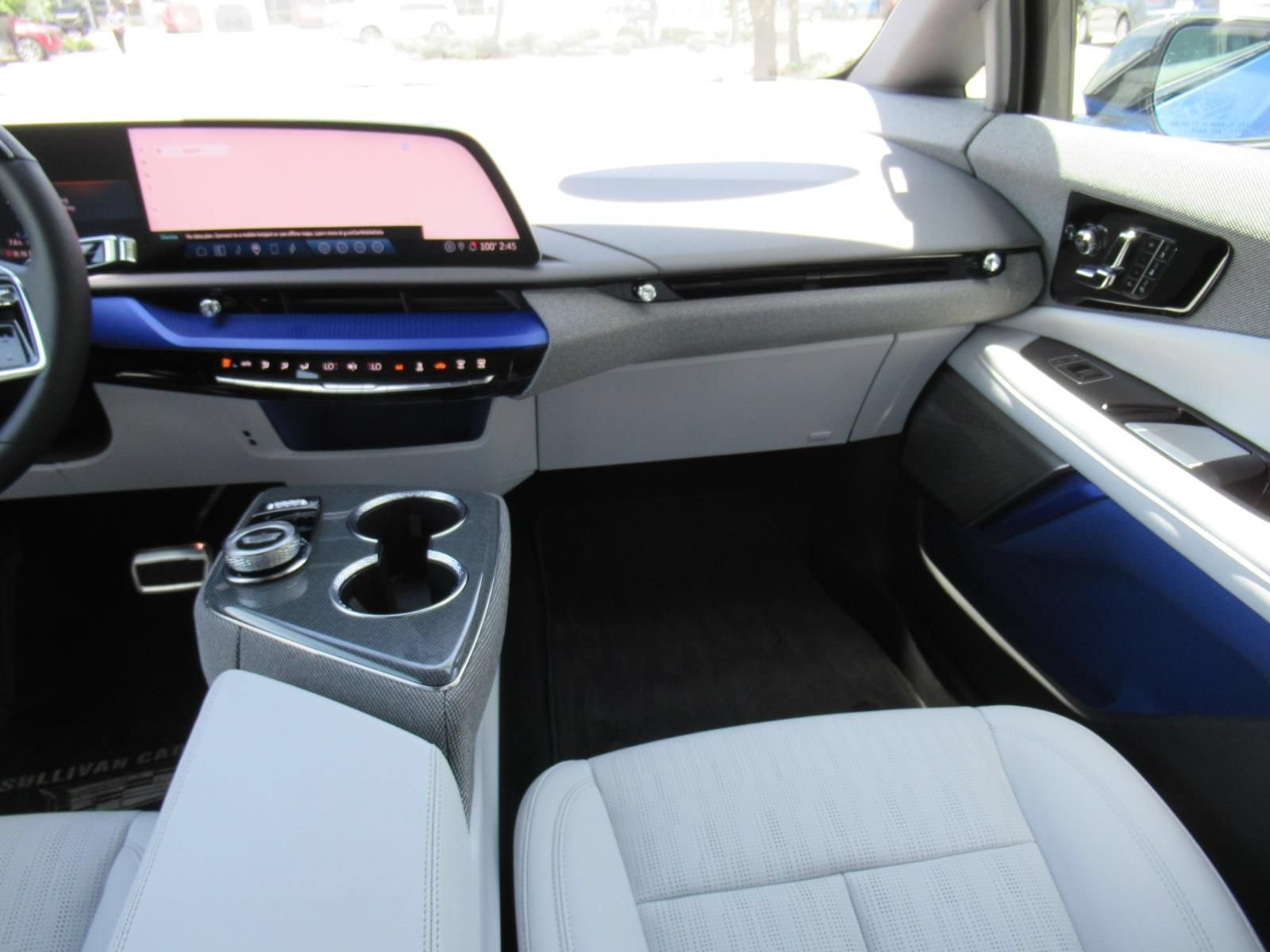 Certified 2025 Cadillac Optiq Luxury 2 AWD/4WD image 15