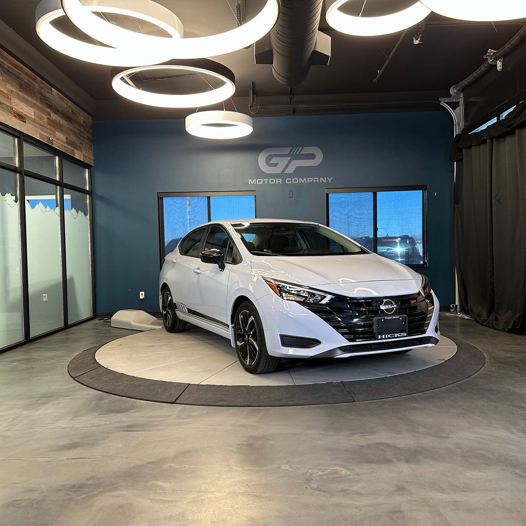 Used 2024 Nissan Versa SR w/ Trunk Package image 1