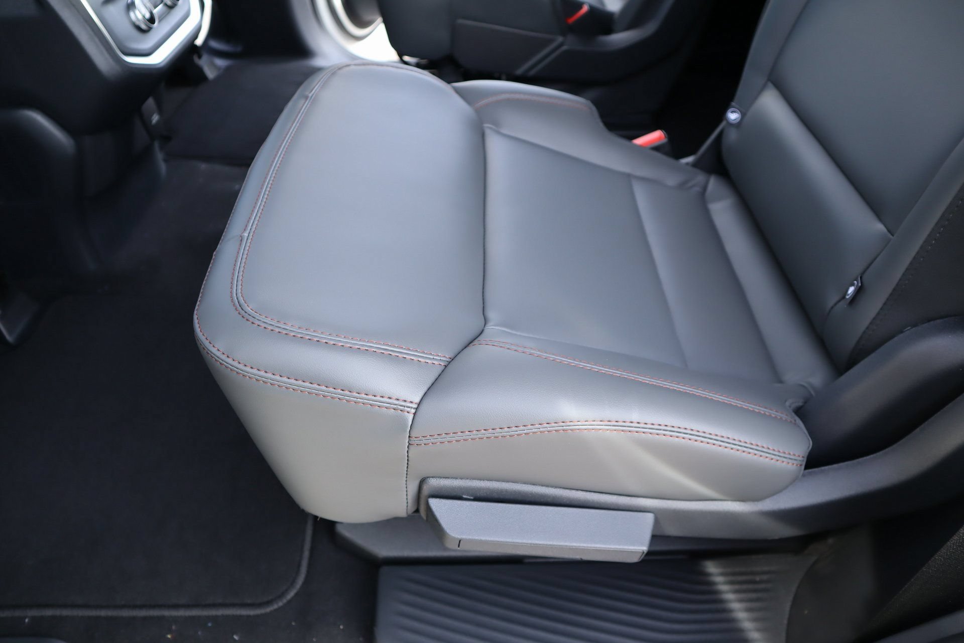 New 2025 Ford Expedition Active AWD/4WD image 15