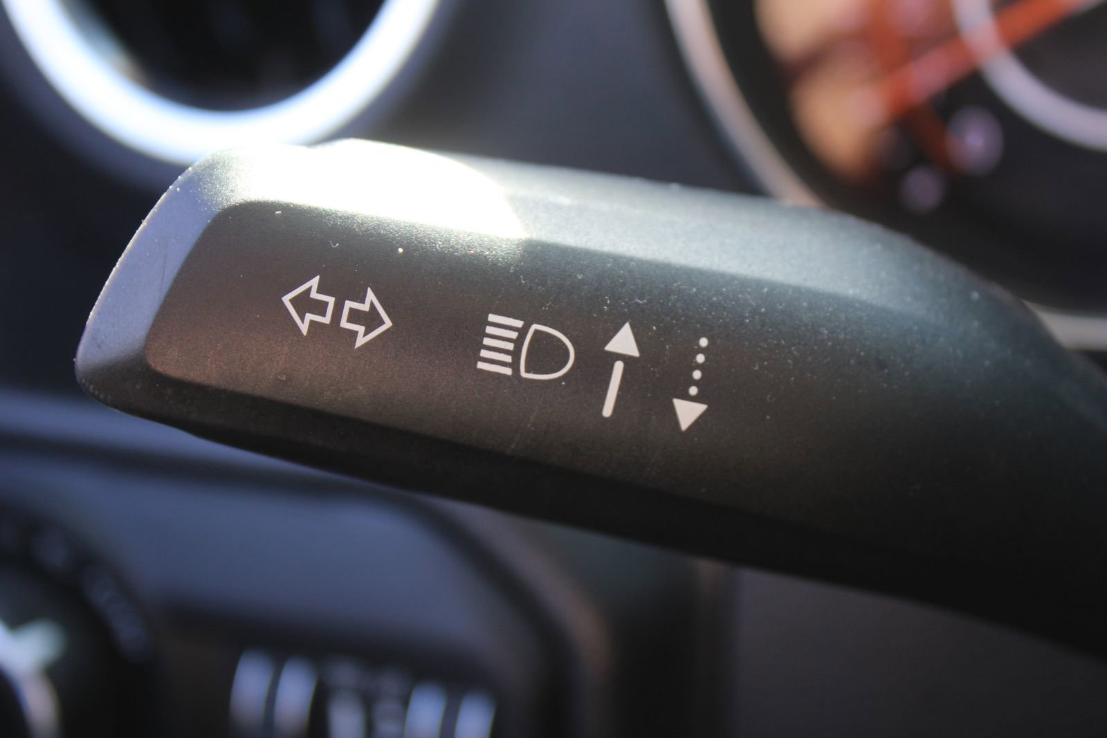 Used 2022 Jeep Wrangler Unlimited Sahara w/ Cold Weather Group image 27