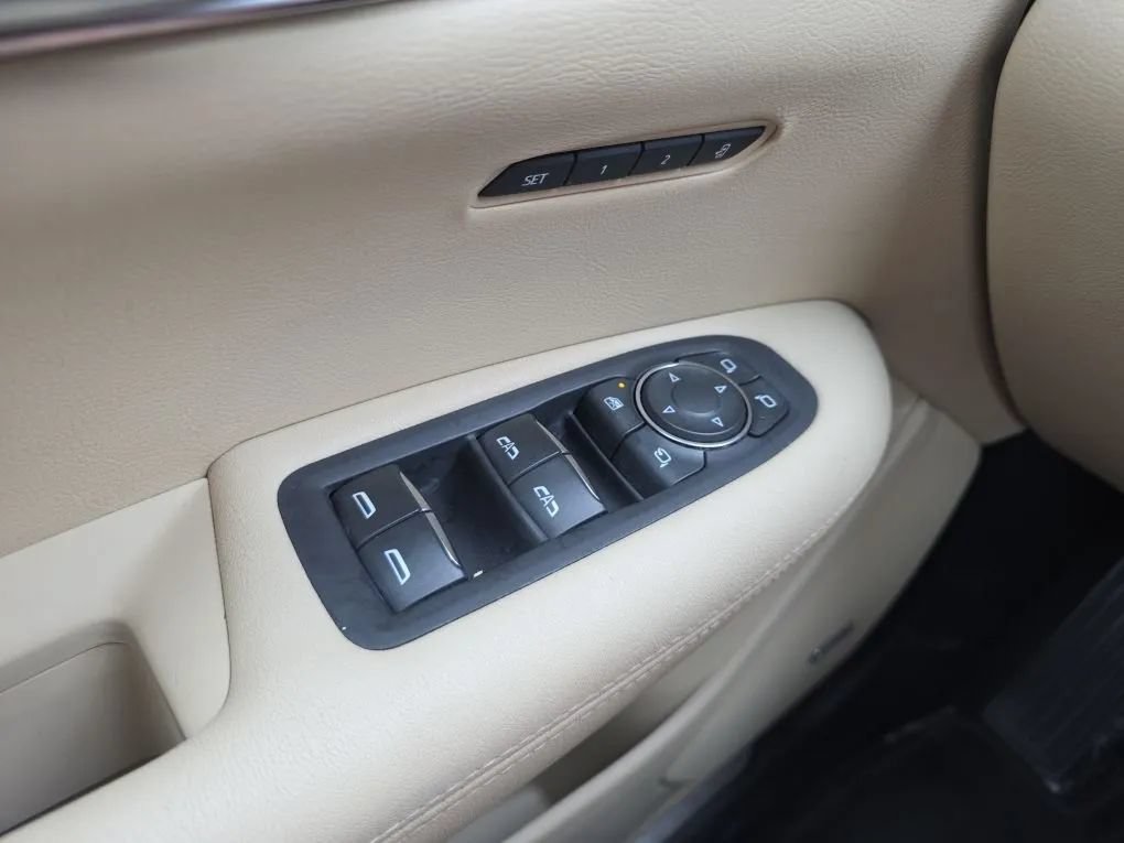 Used 2019 Cadillac XT5 Luxury FWD image 27