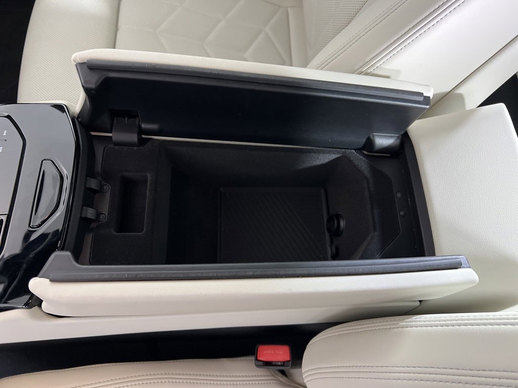 Used 2025 BMW 530i xDrive 530i xDrive w/ Premium Package image 19