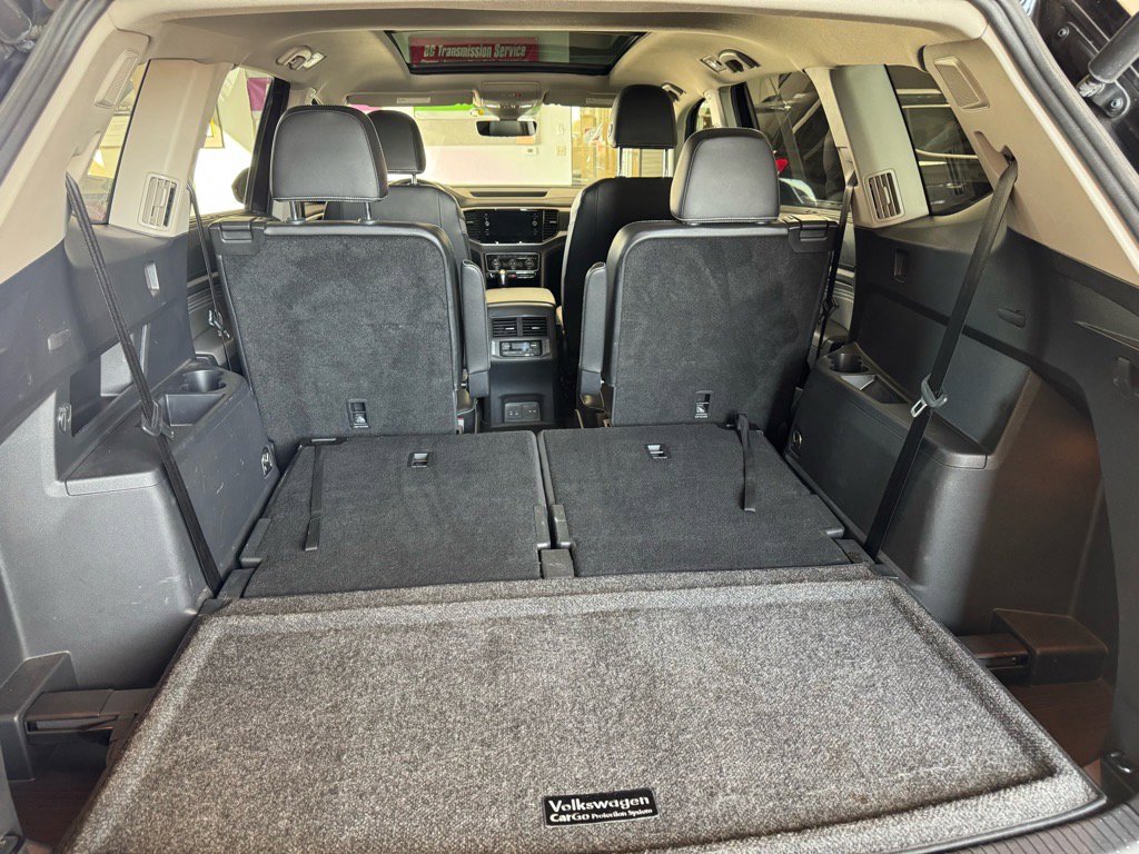 Used 2022 Volkswagen Atlas SEL Premium image 10