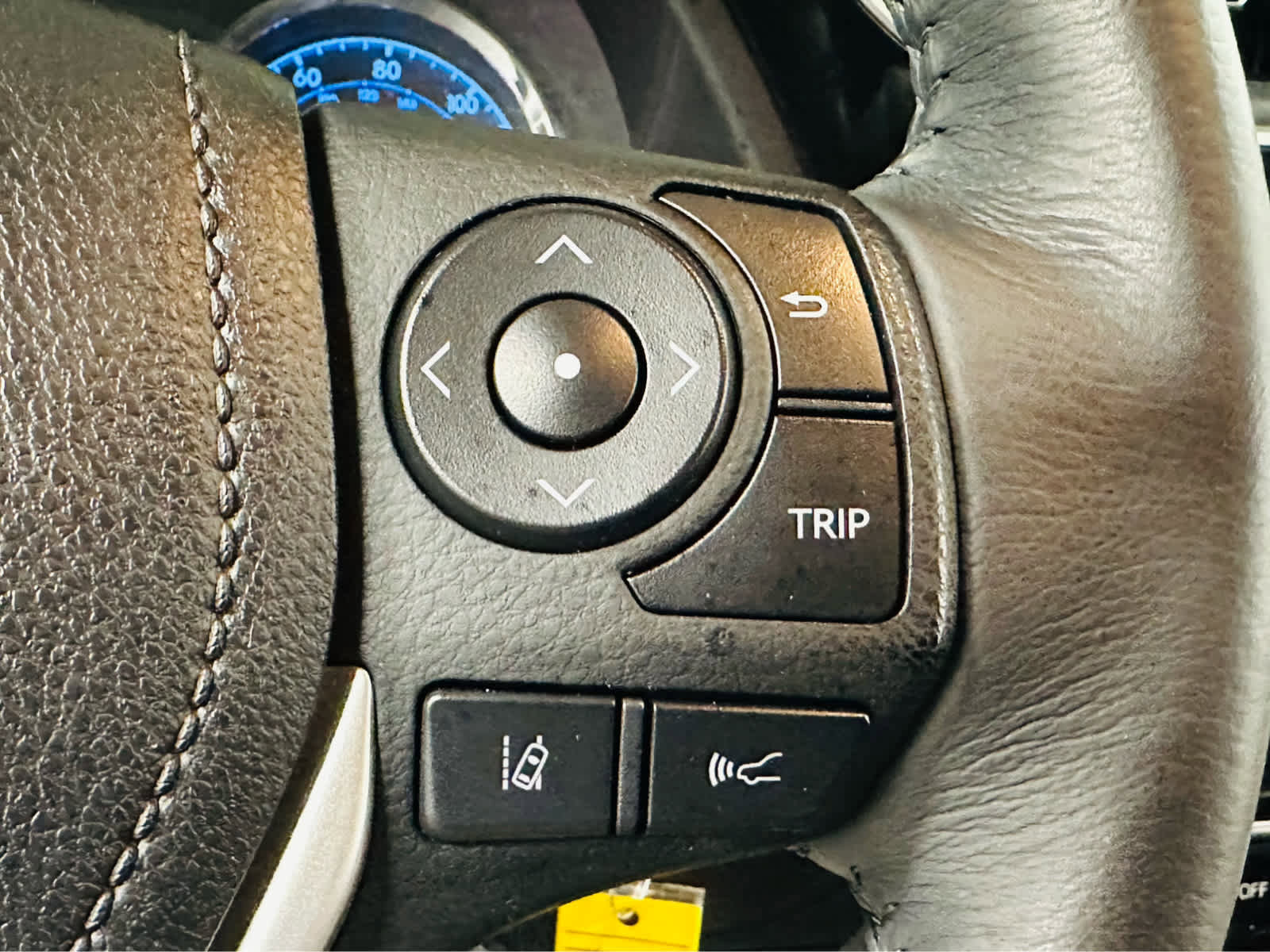 Used 2018 Toyota Corolla SE FWD image 17