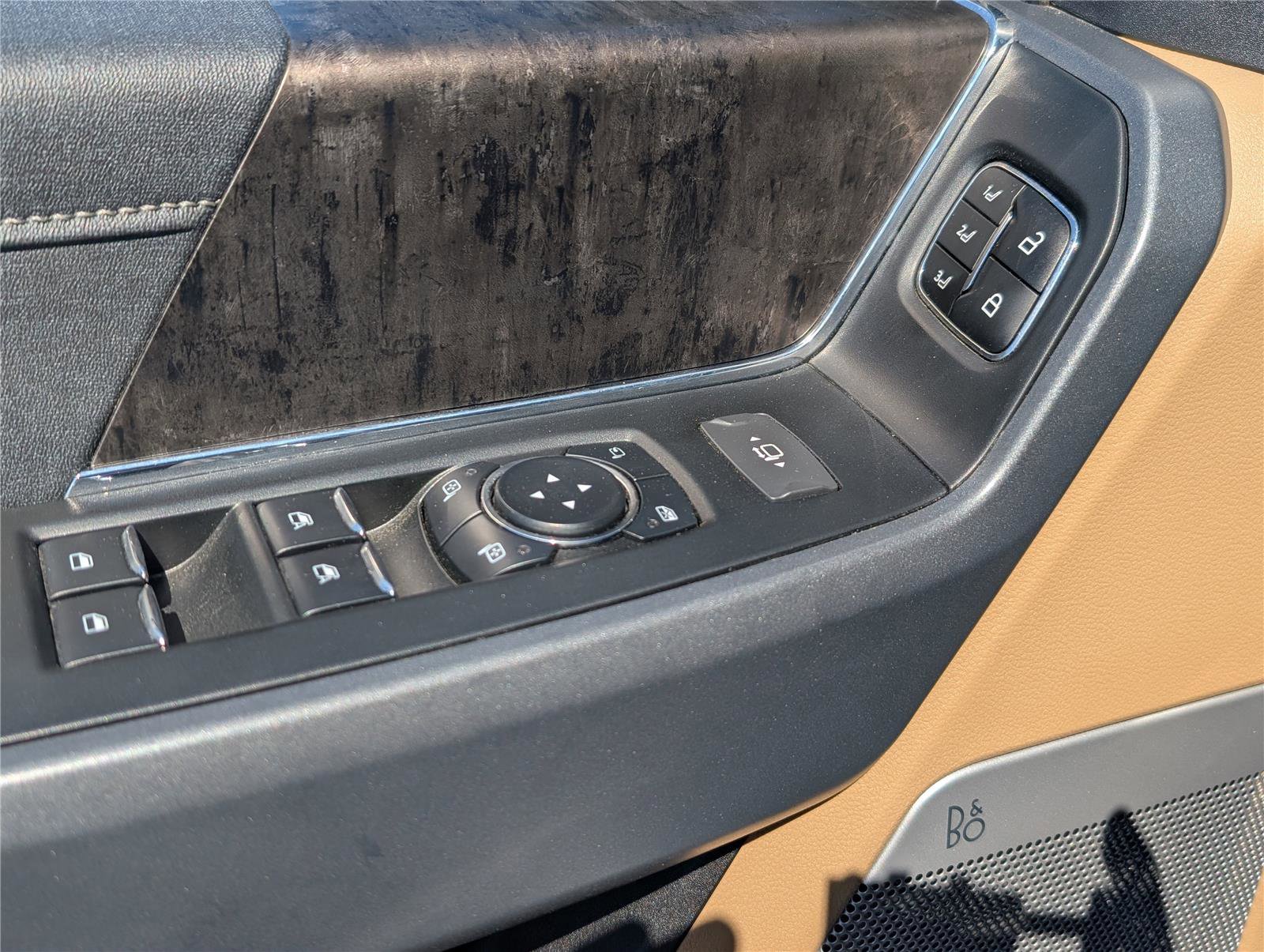 Used 2023 Ford F250 Lariat w/ Tremor Off-Road Package AWD/4WD image 21