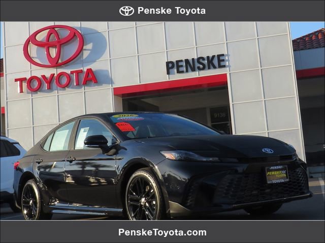Certified 2026 Toyota Camry SE image 1