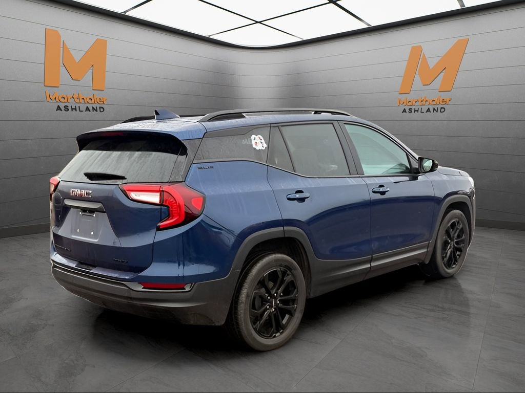 Used 2022 GMC Terrain SLE w/ Driver Convenience Package image 5