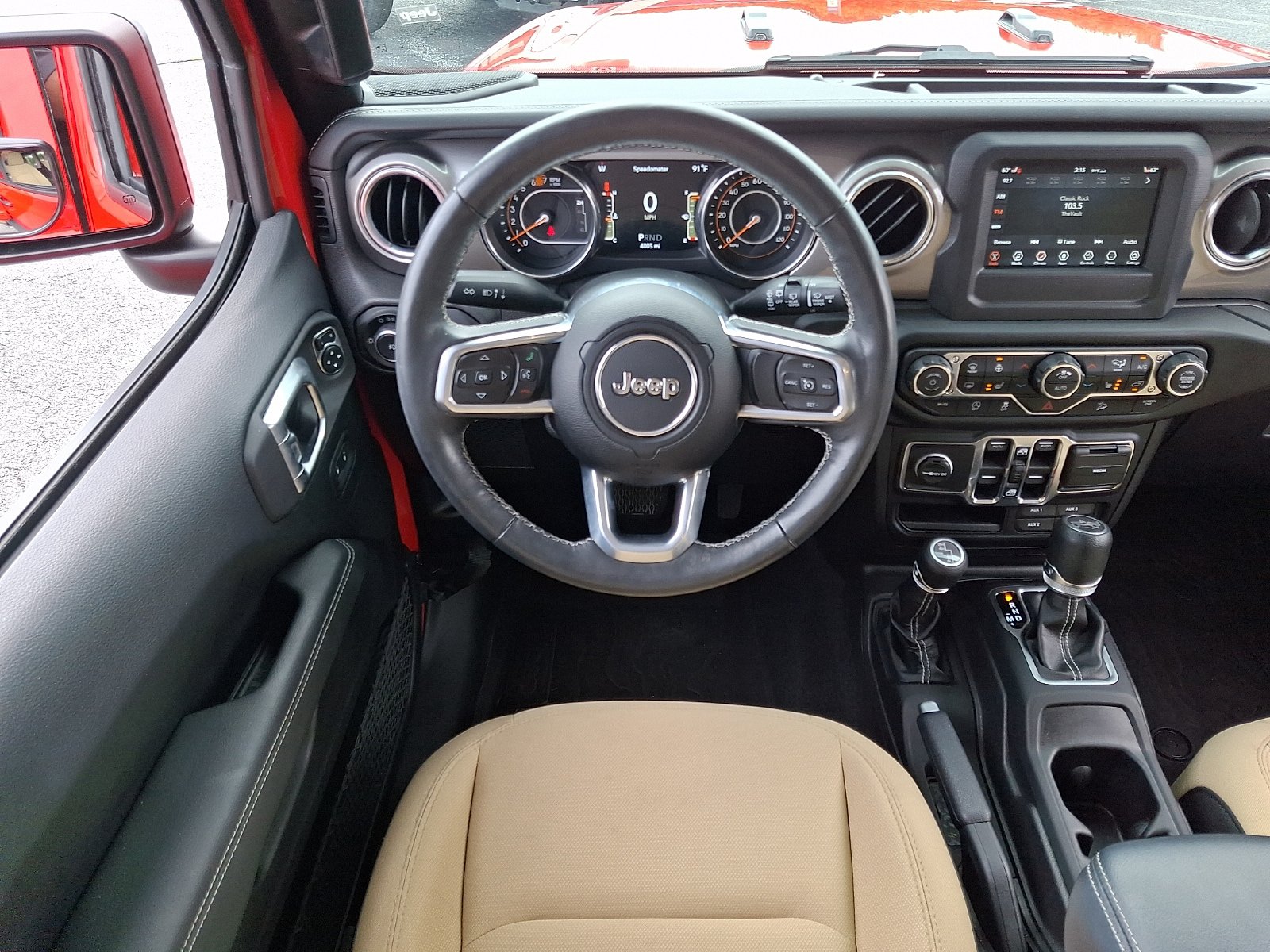 Used 2019 Jeep Wrangler Unlimited Sahara w/ Cold Weather Group AWD/4WD image 11