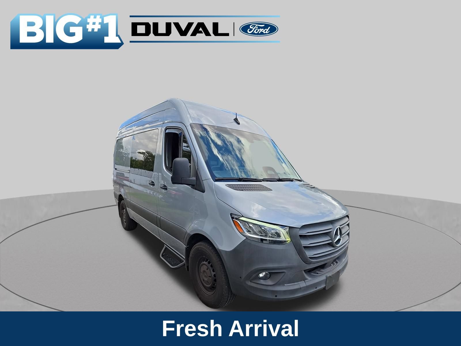 Used 2025 Mercedes-Benz Sprinter 2500 image 2