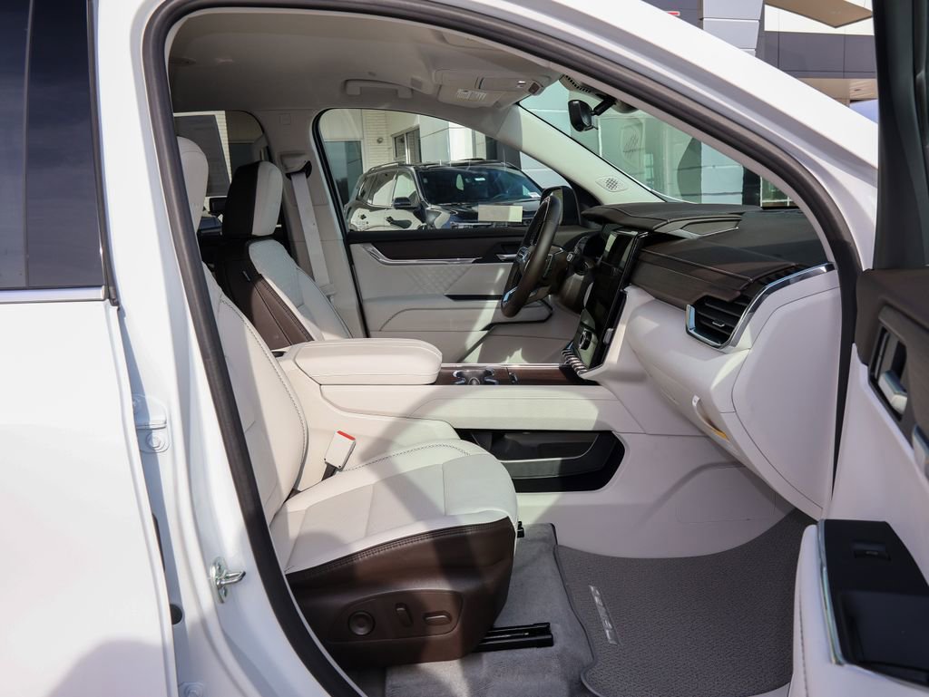 New 2026 GMC Acadia Denali w/ Super Cruise Package image 34