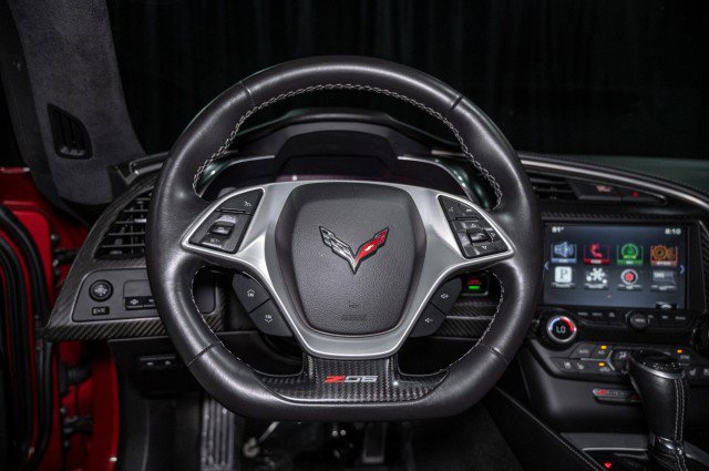 Used 2015 Chevrolet Corvette Z06 w/ 3LZ Preferred Equipment Group RWD image 15